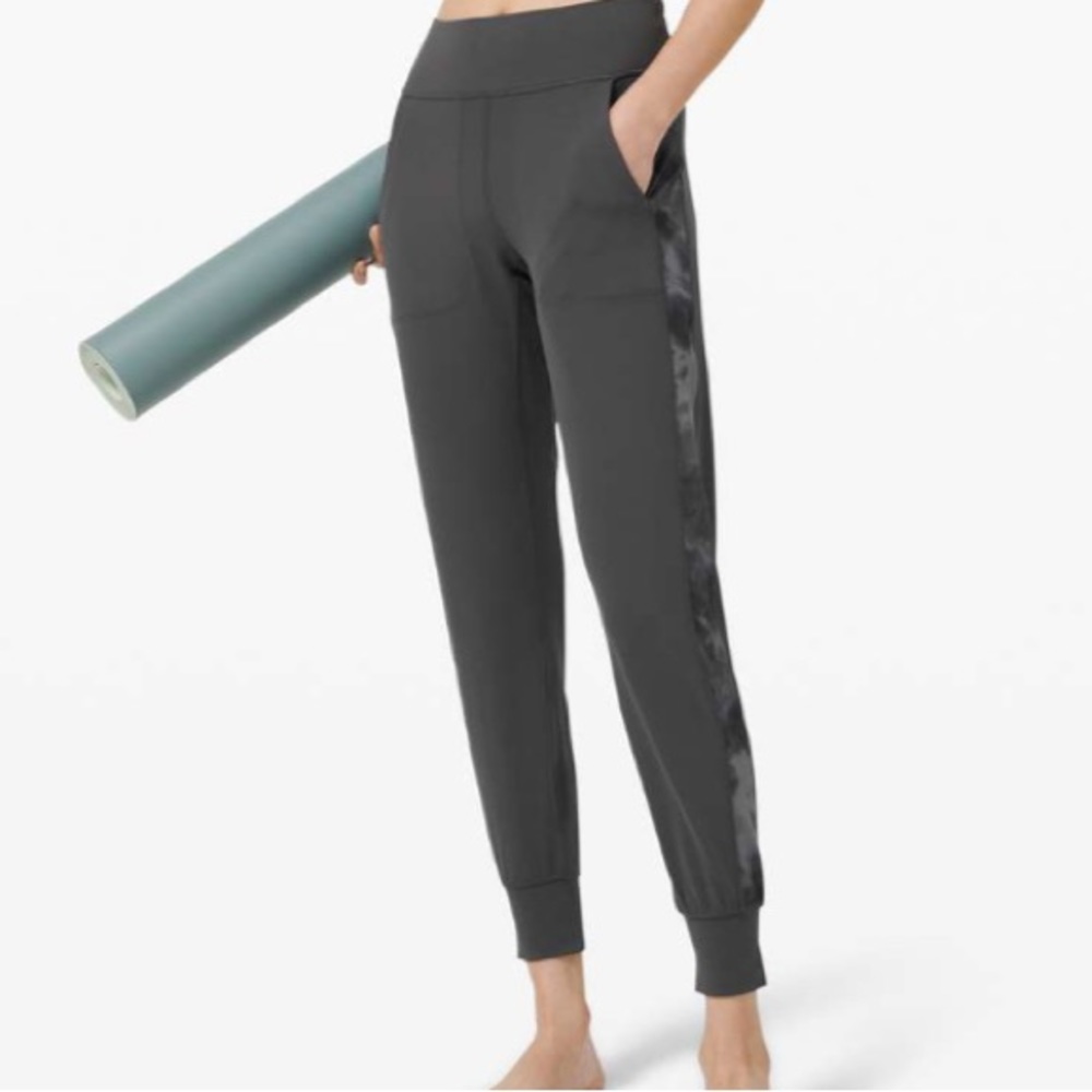 Align jogger track stripe NWT SIZE 8
